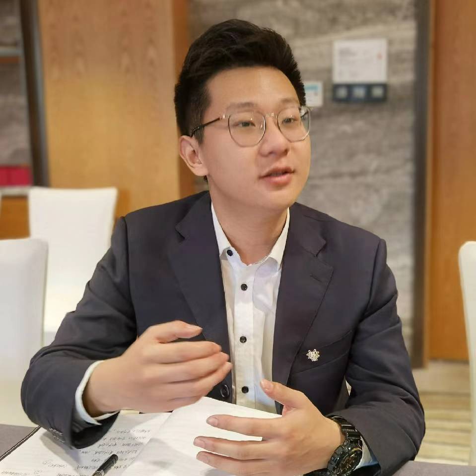 周鸿旭老师